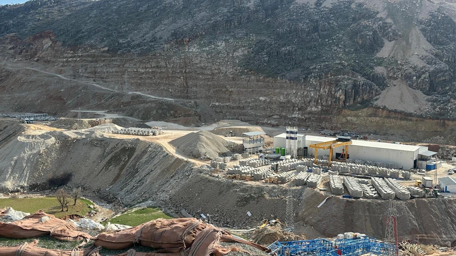 Asalphan üretim tesisi ve segment stok sahası